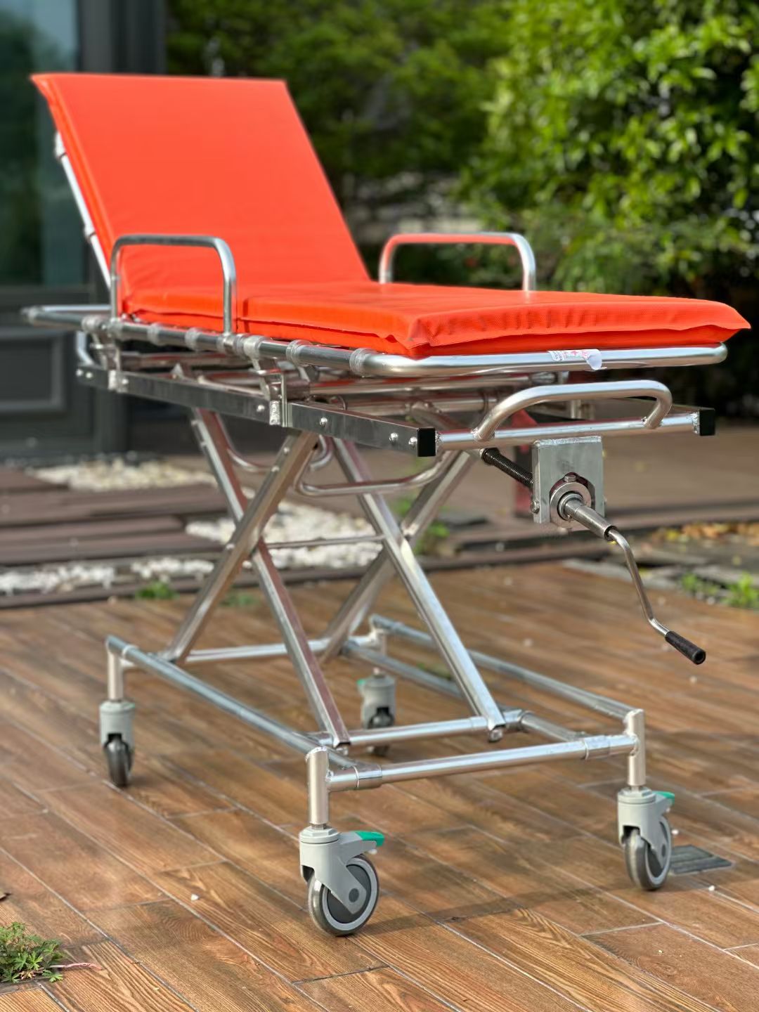 MRI�˴����޴�ת�˴��޴�ƽ��